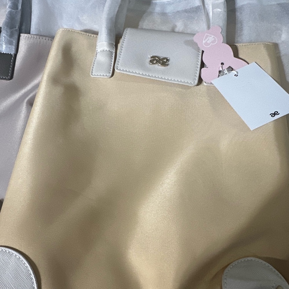 Laptop bag Yellow (Gold) w/white handles w/ shoulder strap & crossbody strap
